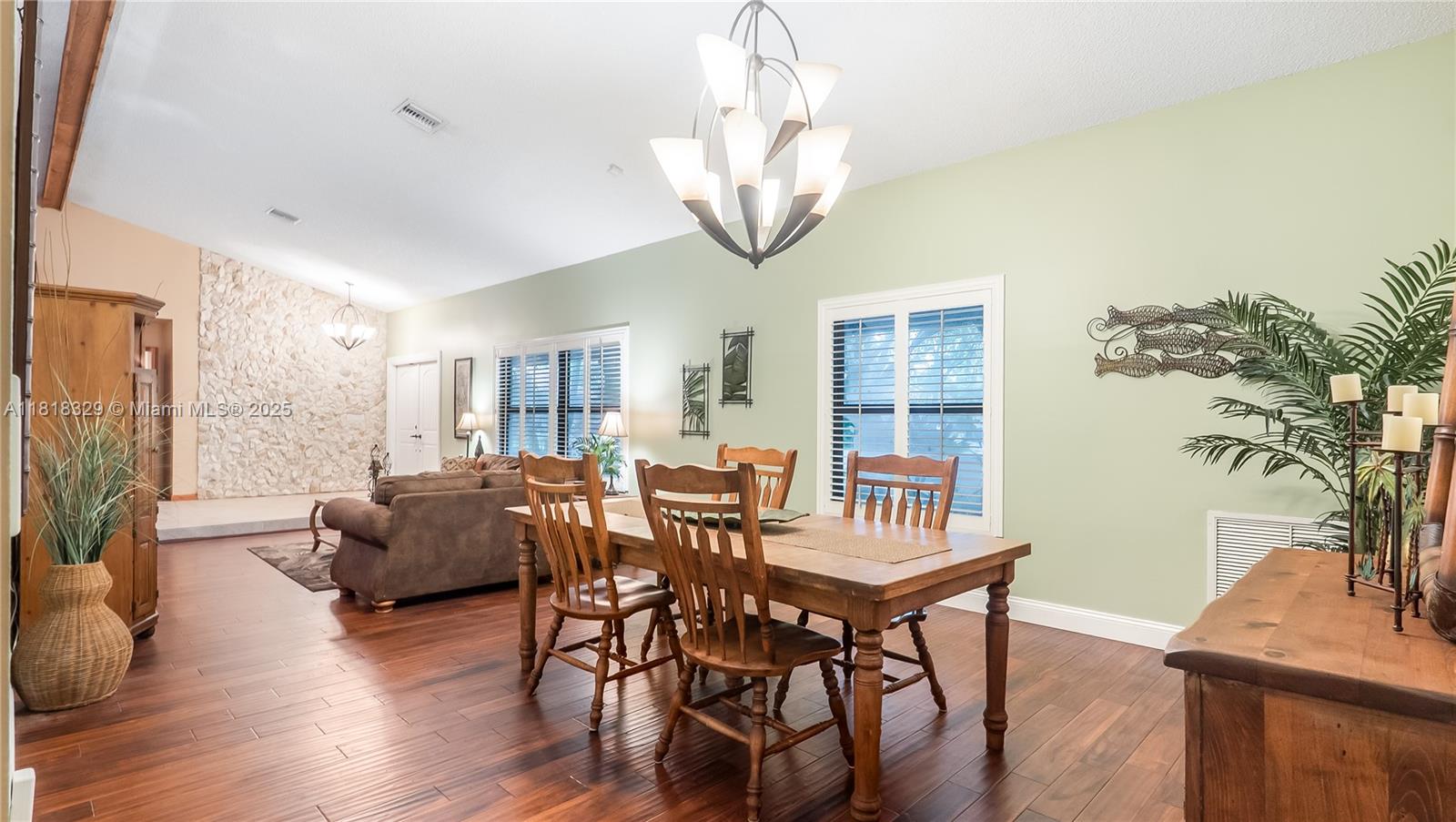 MAPLEWOOD - Residential