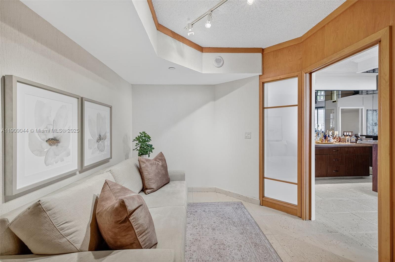 3000 ISL BLVD WILLIAMS IS - Residential