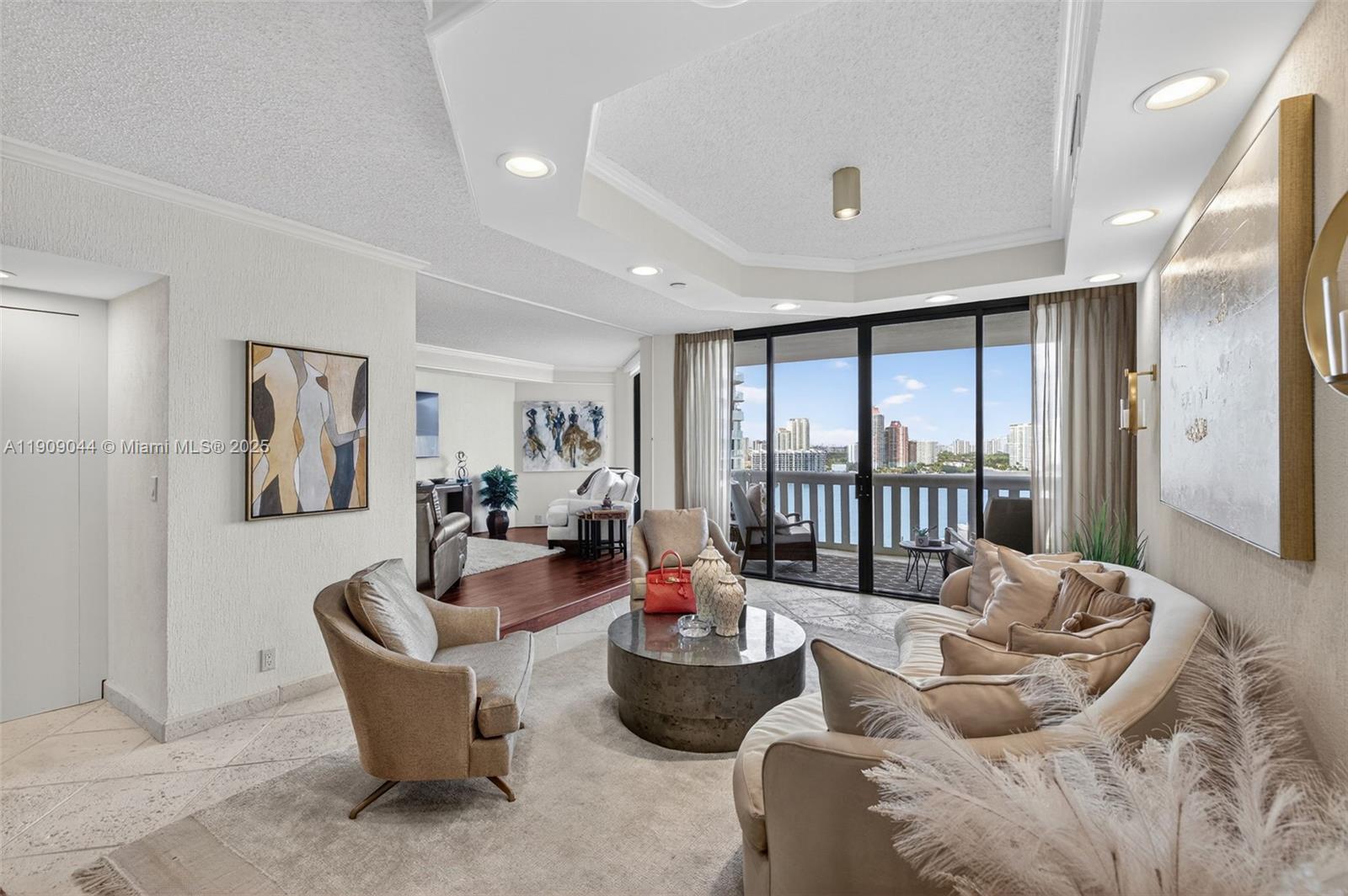 3000 Island Blvd 1904