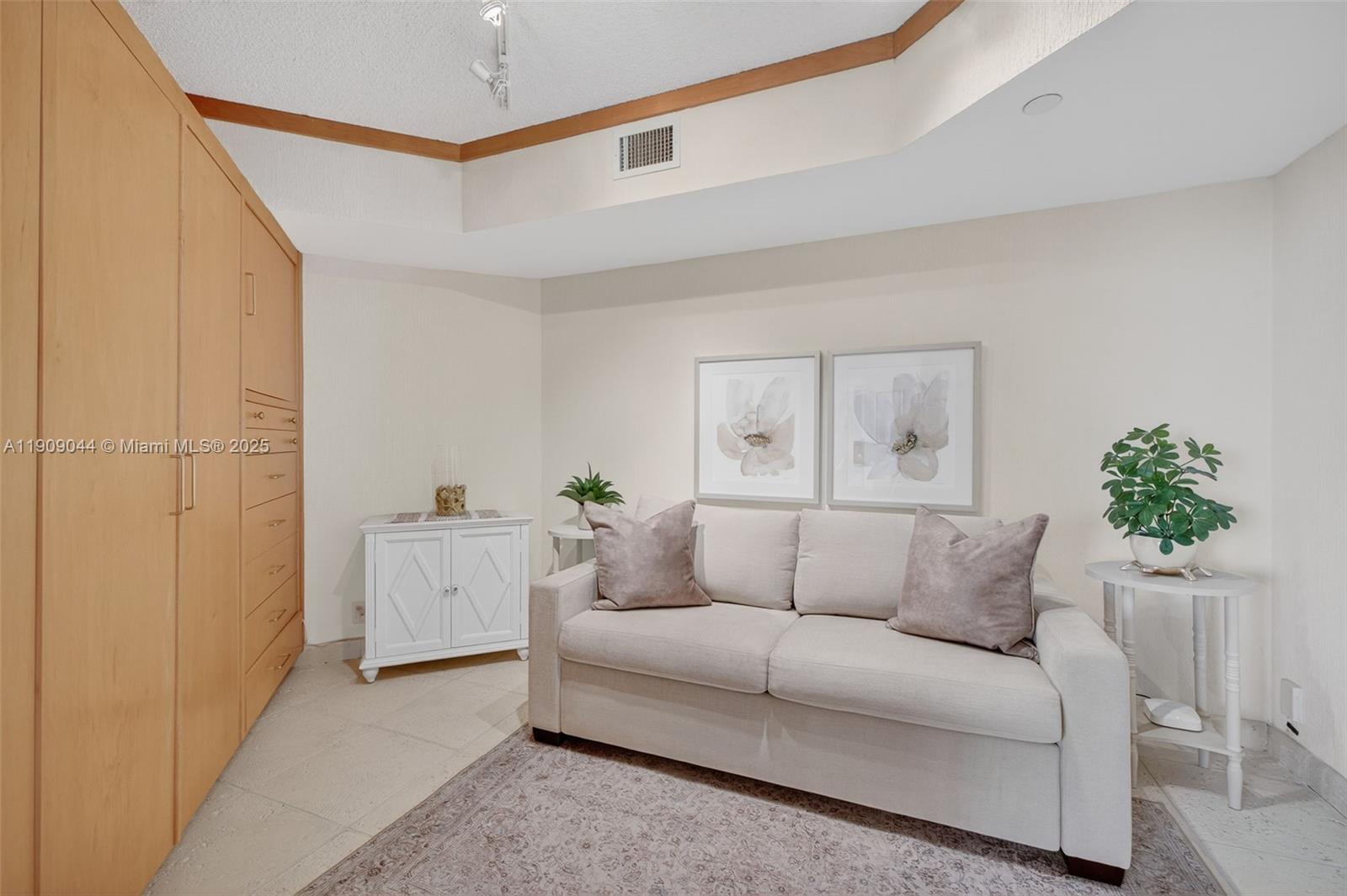 3000 ISL BLVD WILLIAMS IS - Residential