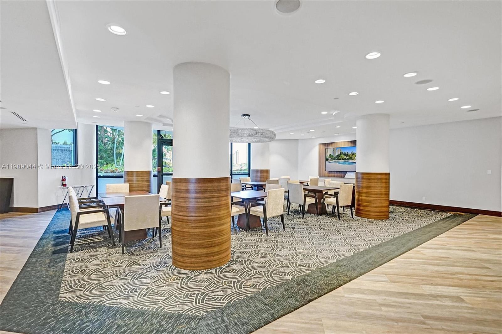 3000 ISL BLVD WILLIAMS IS - Residential