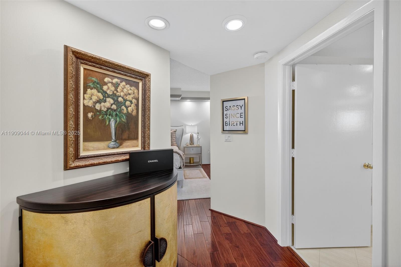 3000 ISL BLVD WILLIAMS IS - Residential