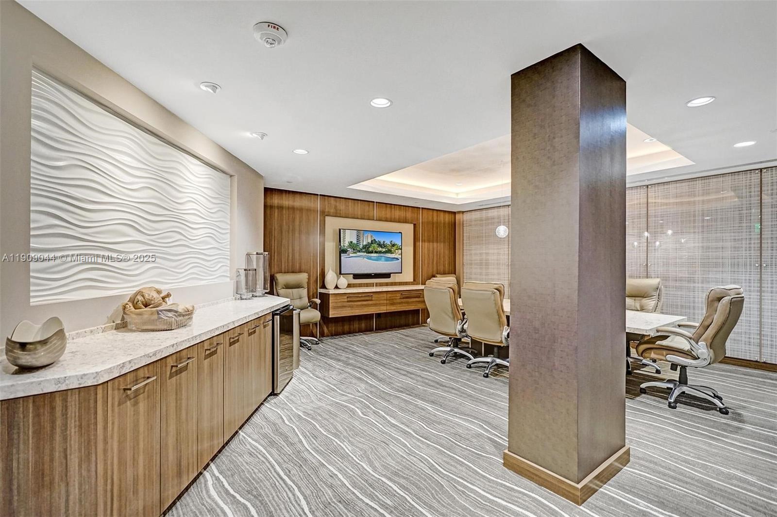 3000 ISL BLVD WILLIAMS IS - Residential