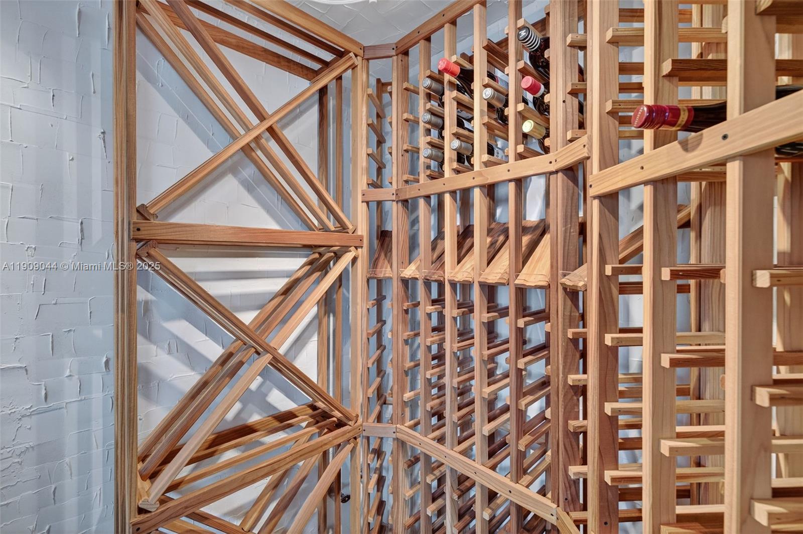 3000 ISL BLVD WILLIAMS IS - Residential