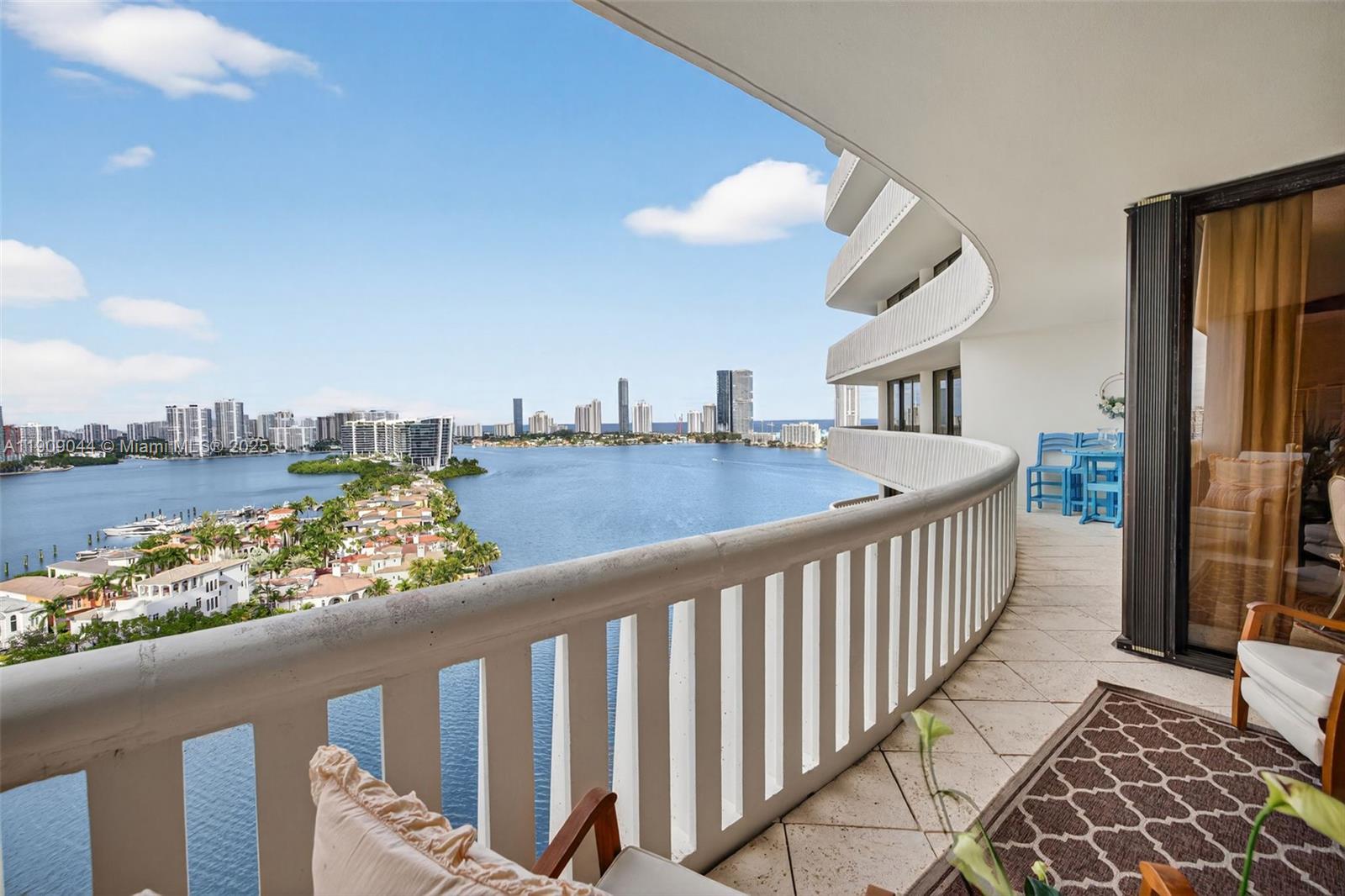 3000 ISL BLVD WILLIAMS IS - Residential