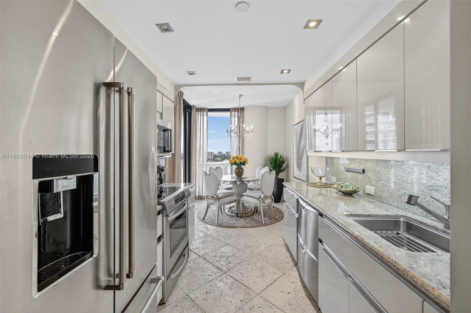 3000 ISL BLVD WILLIAMS IS - Residential