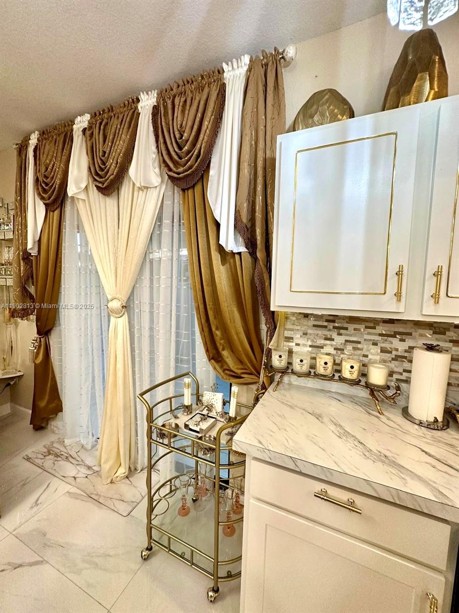 REGAL PALM SQUARE - Residential