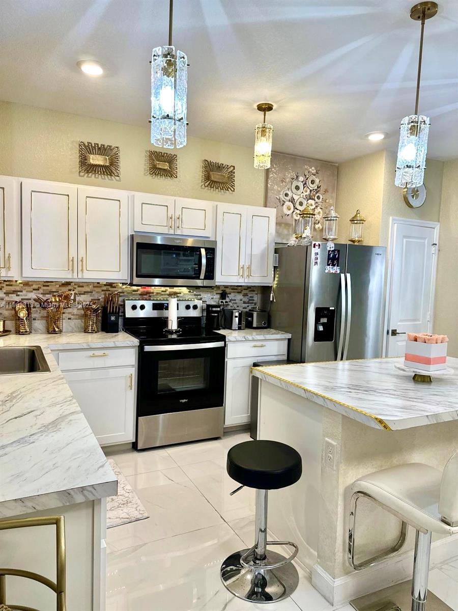 REGAL PALM SQUARE - Residential