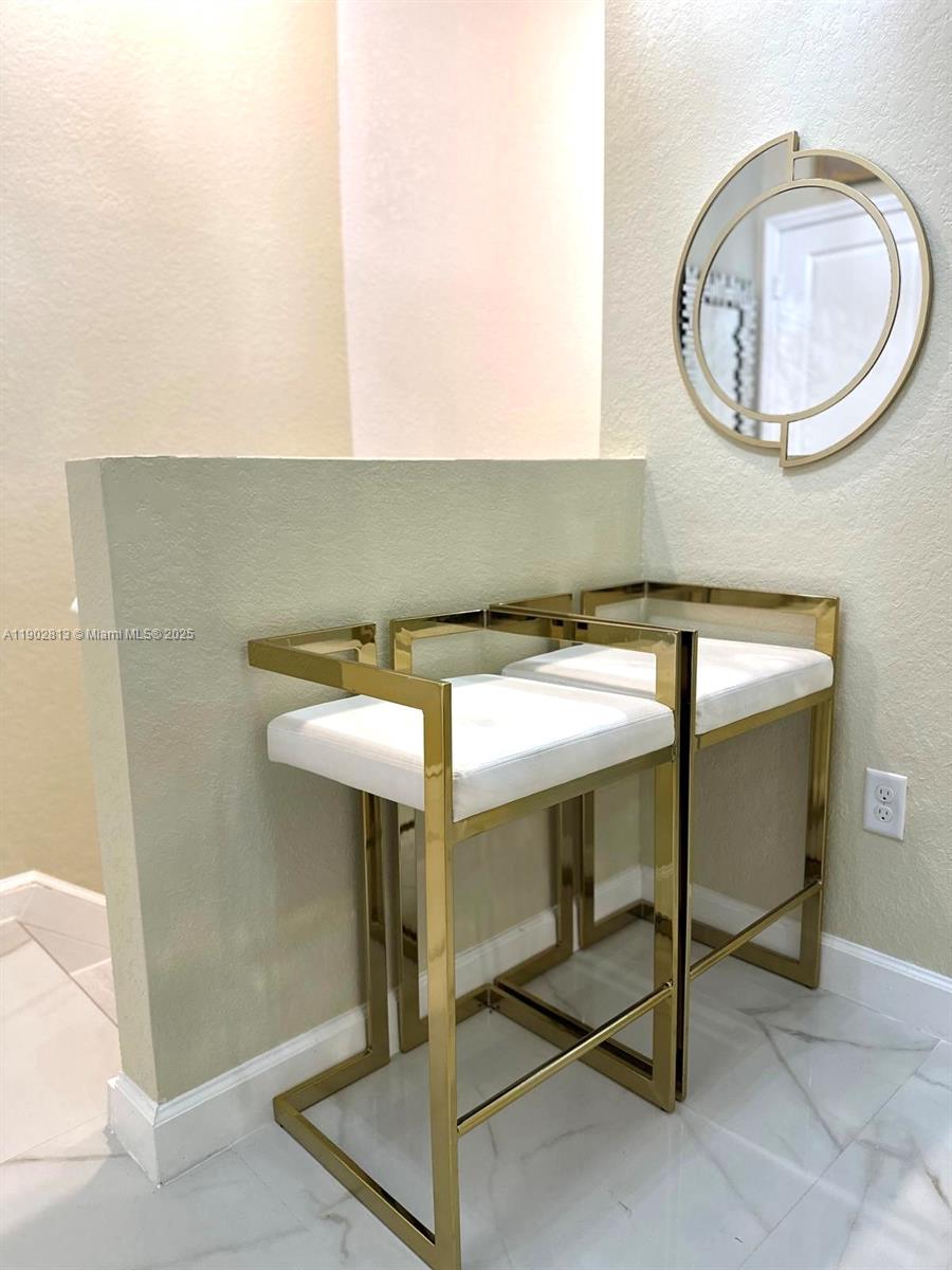 REGAL PALM SQUARE - Residential