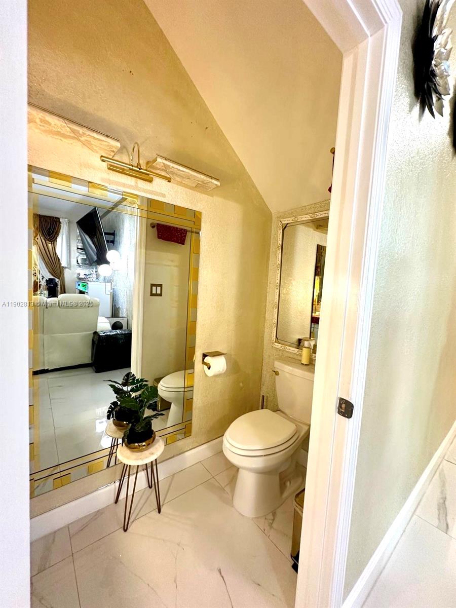 REGAL PALM SQUARE - Residential