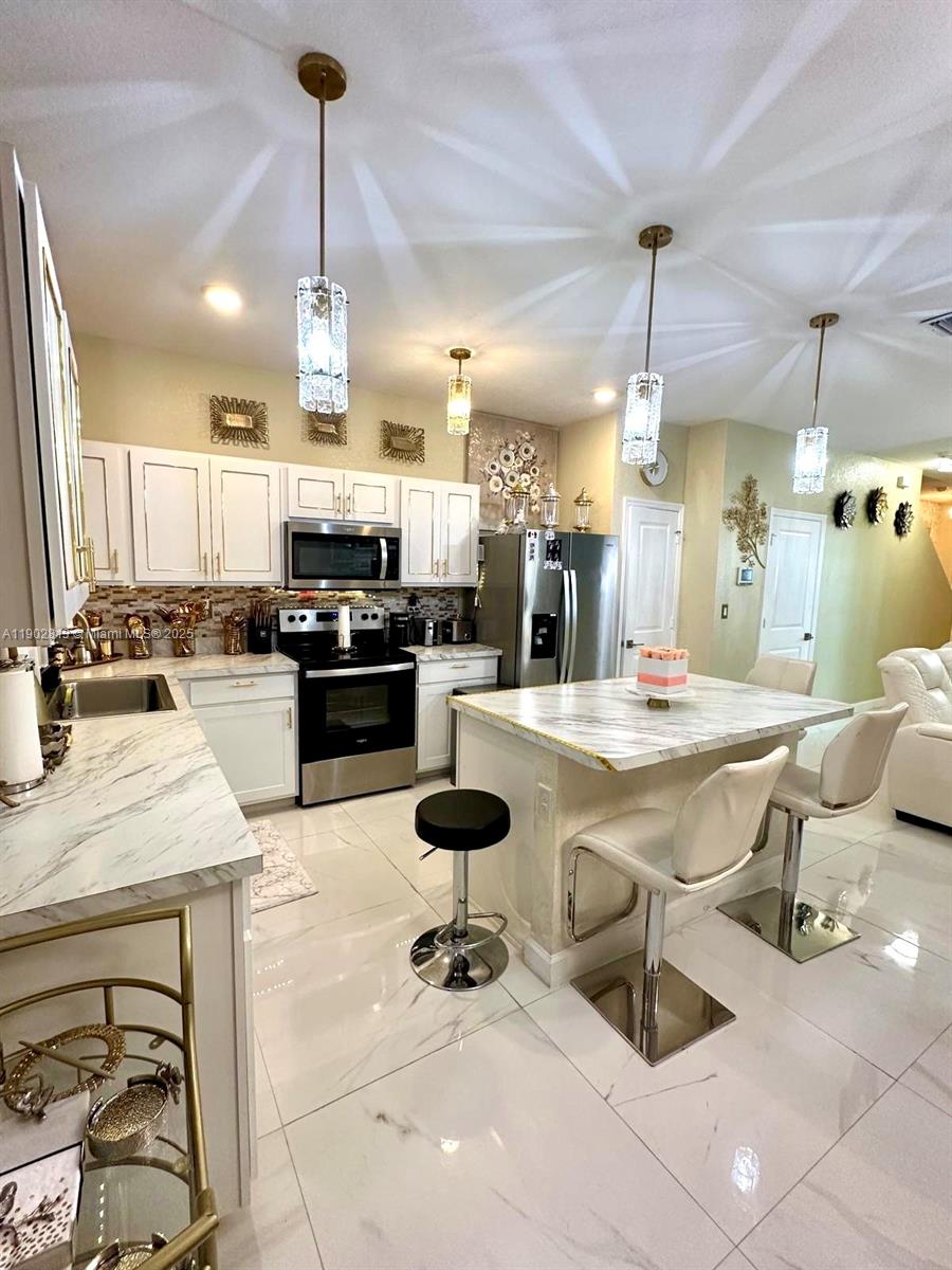 REGAL PALM SQUARE - Residential