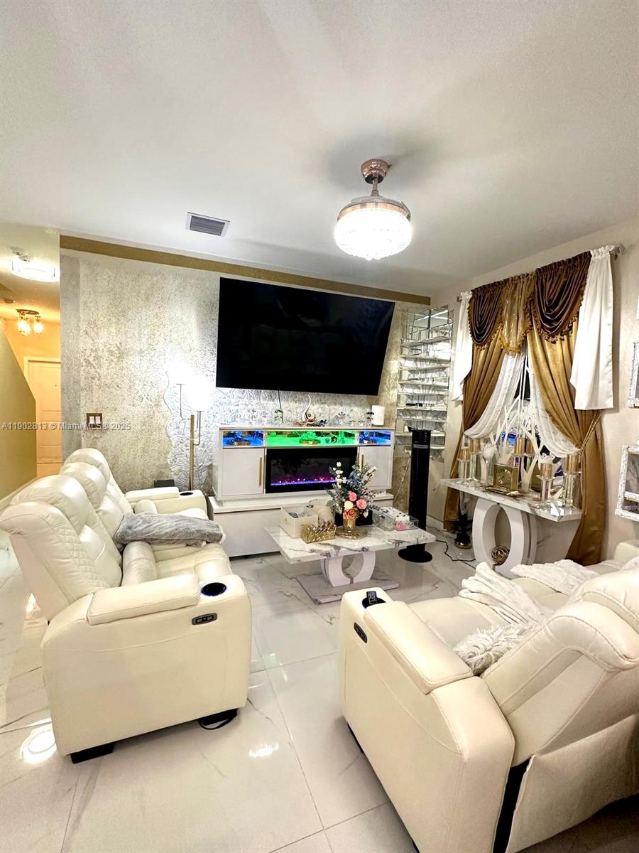 REGAL PALM SQUARE - Residential