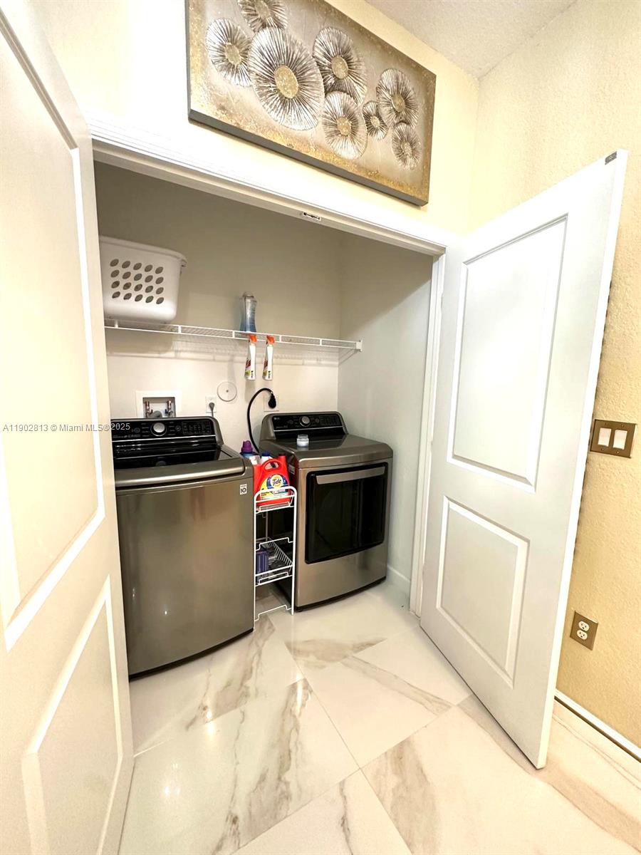 REGAL PALM SQUARE - Residential