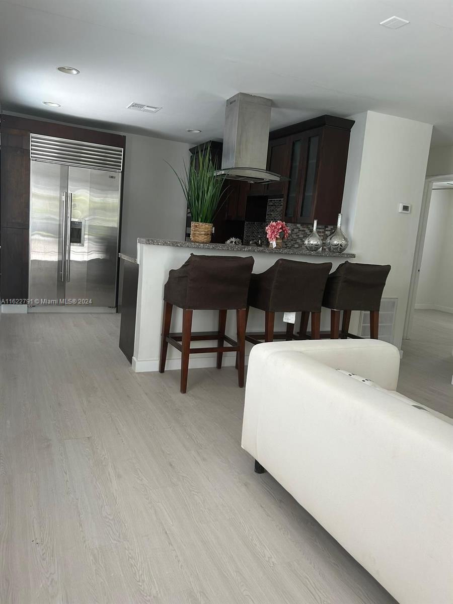 NORTH HOLLYWOOD - Residential