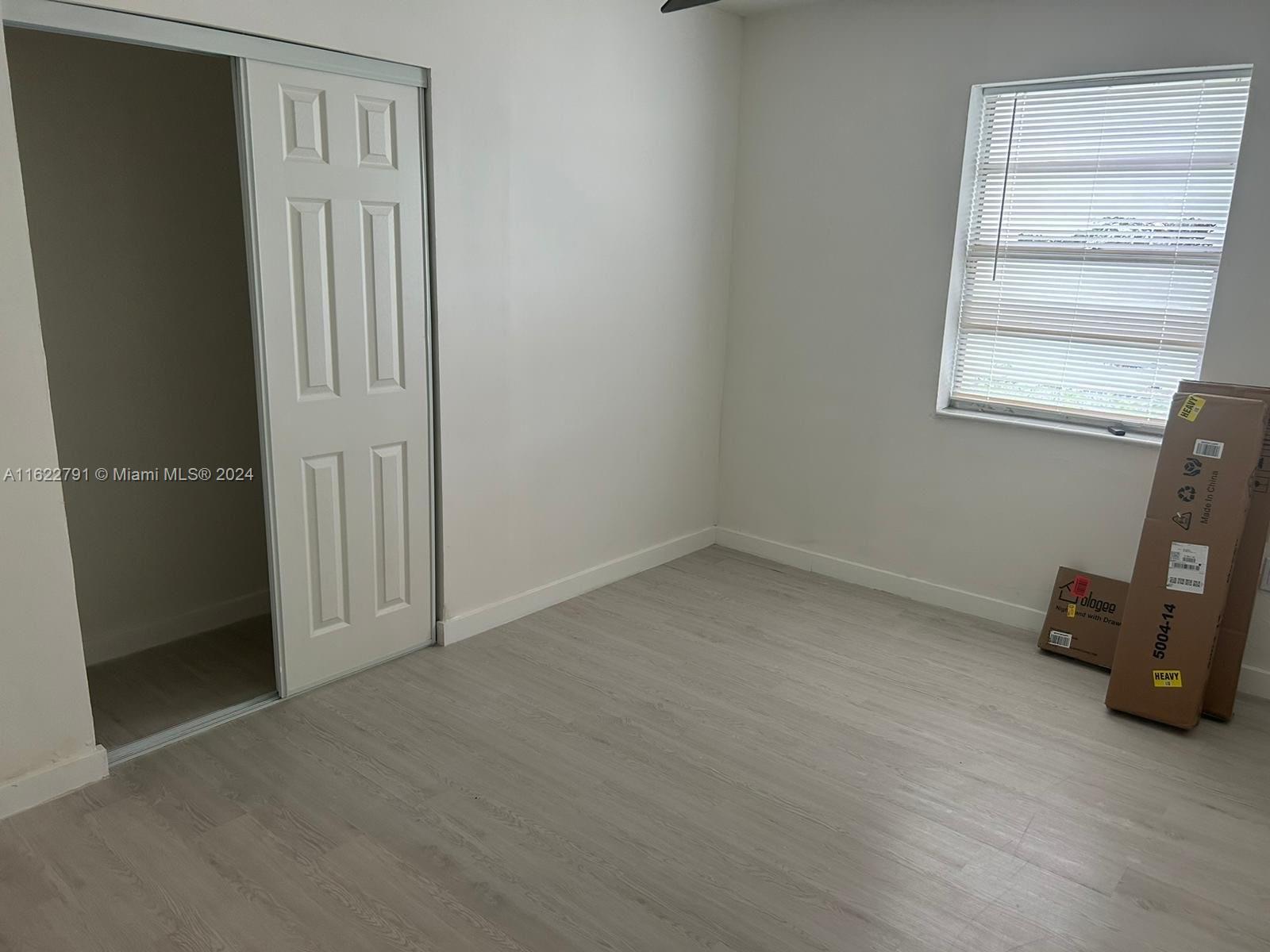 NORTH HOLLYWOOD - Residential