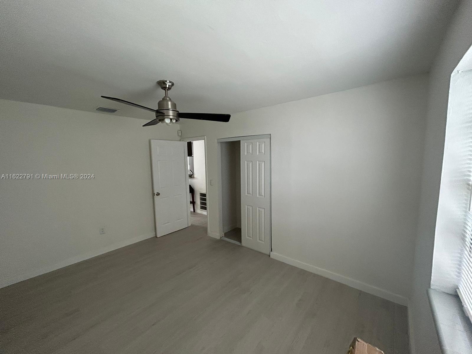 NORTH HOLLYWOOD - Residential