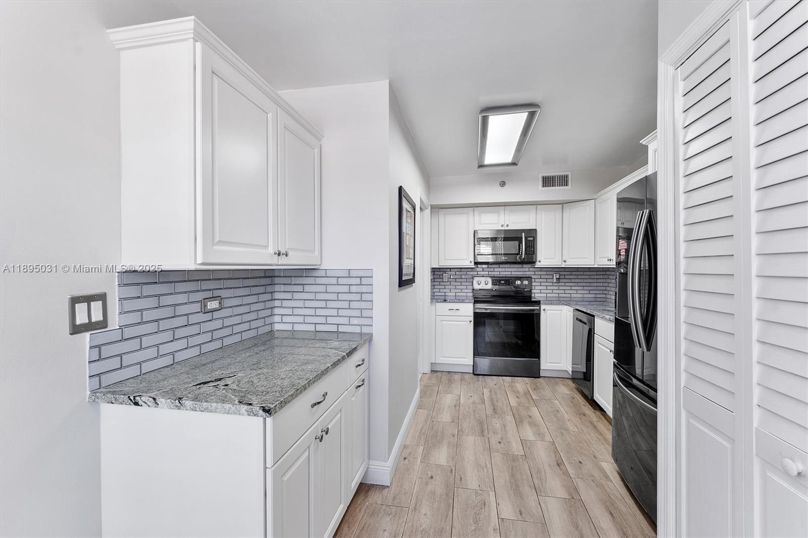PROMENADE AT BOCA POINTE - Residential Lease