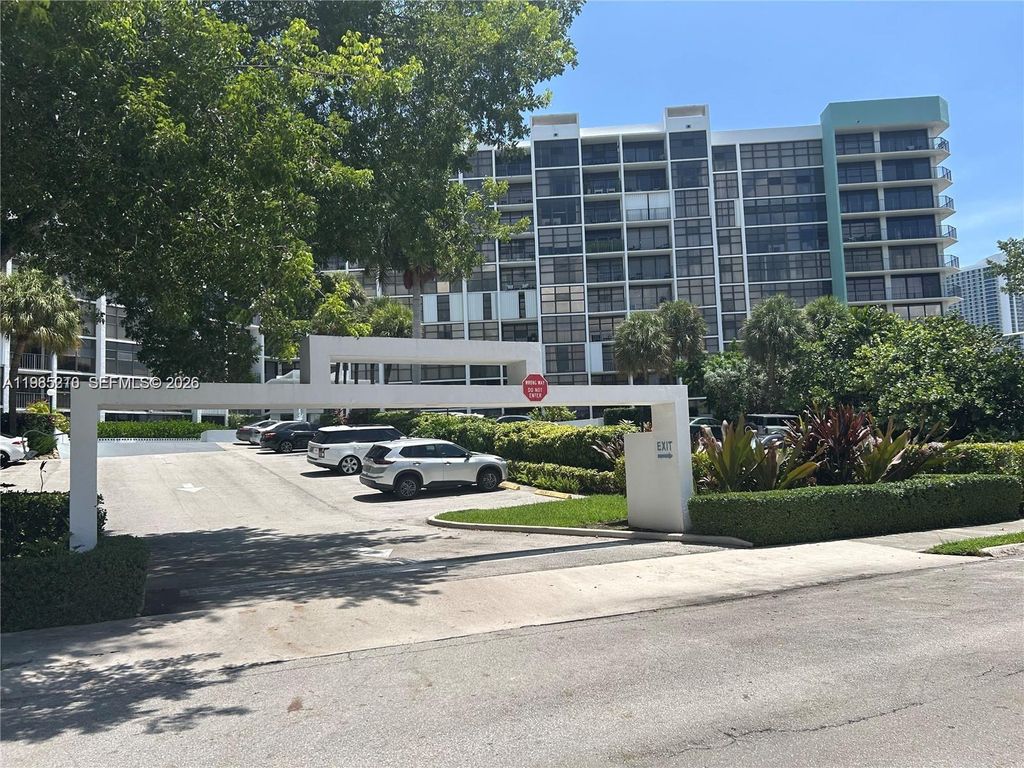 Photo of 400 Leslie Dr #308, Hallandale Beach, FL 33009 (MLS # A11985210)