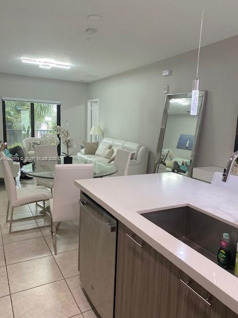URBANA DOWNTOWN DORAL - Residential Lease