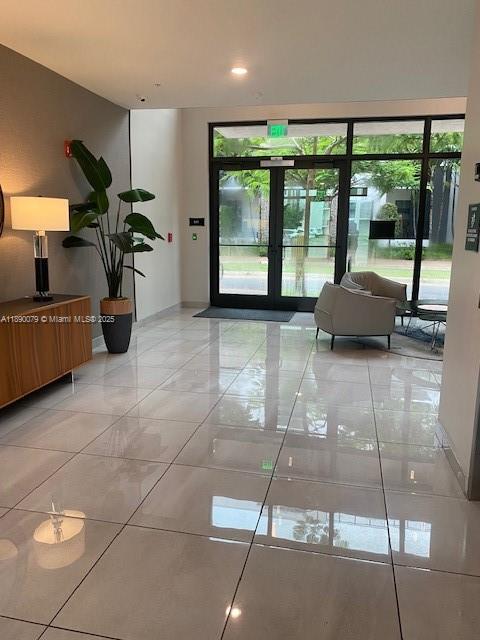 URBANA DOWNTOWN DORAL - Residential Lease