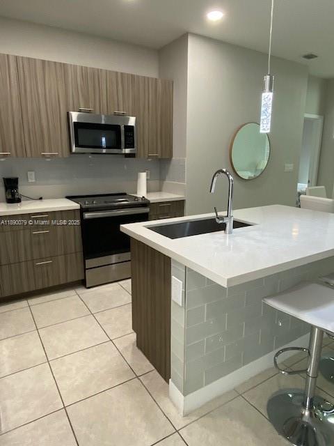 URBANA DOWNTOWN DORAL - Residential Lease