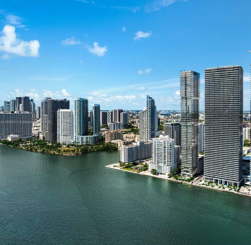 Miami, Florida 33137, United States, 3 Bedrooms Bedrooms, ,5 BathroomsBathrooms,Residential,Active,233667