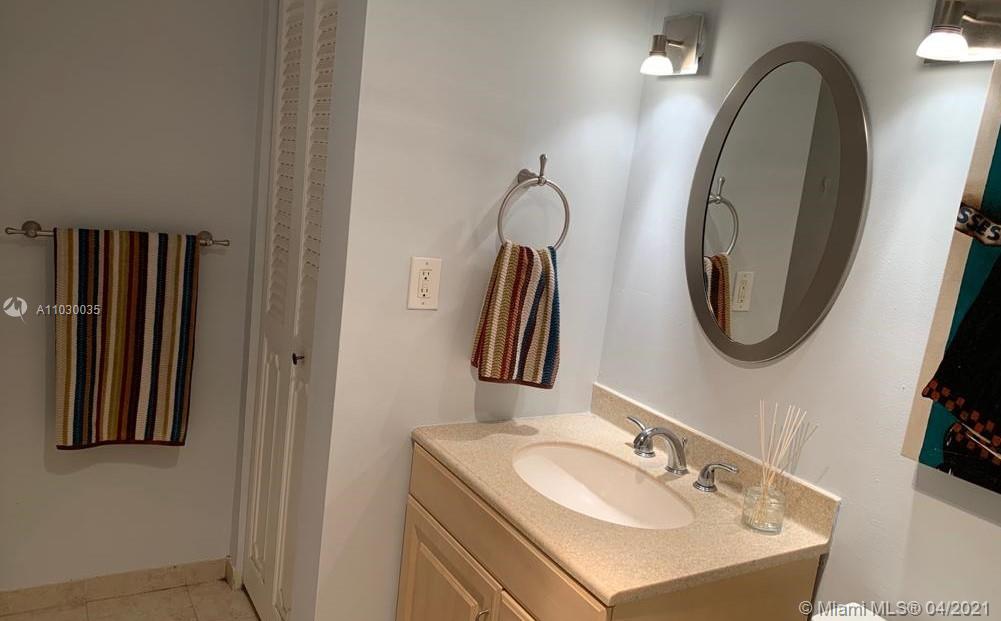 BAYVIEW TOWERS CONDO - Land