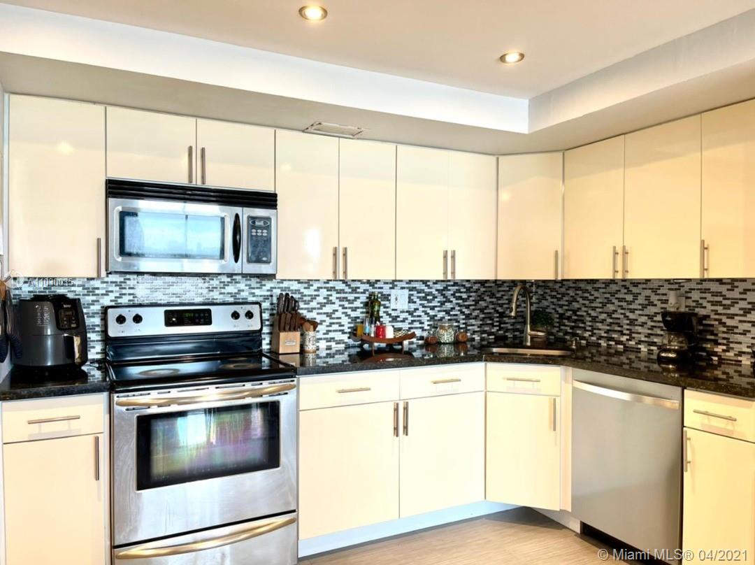 BAYVIEW TOWERS CONDO - Land