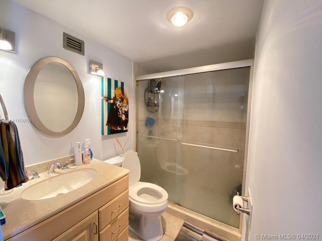 BAYVIEW TOWERS CONDO - Land