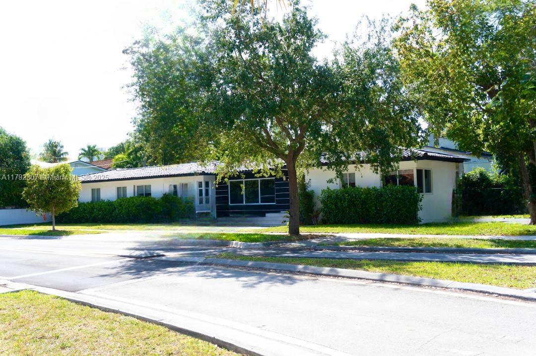 1955 SW 5th Ave