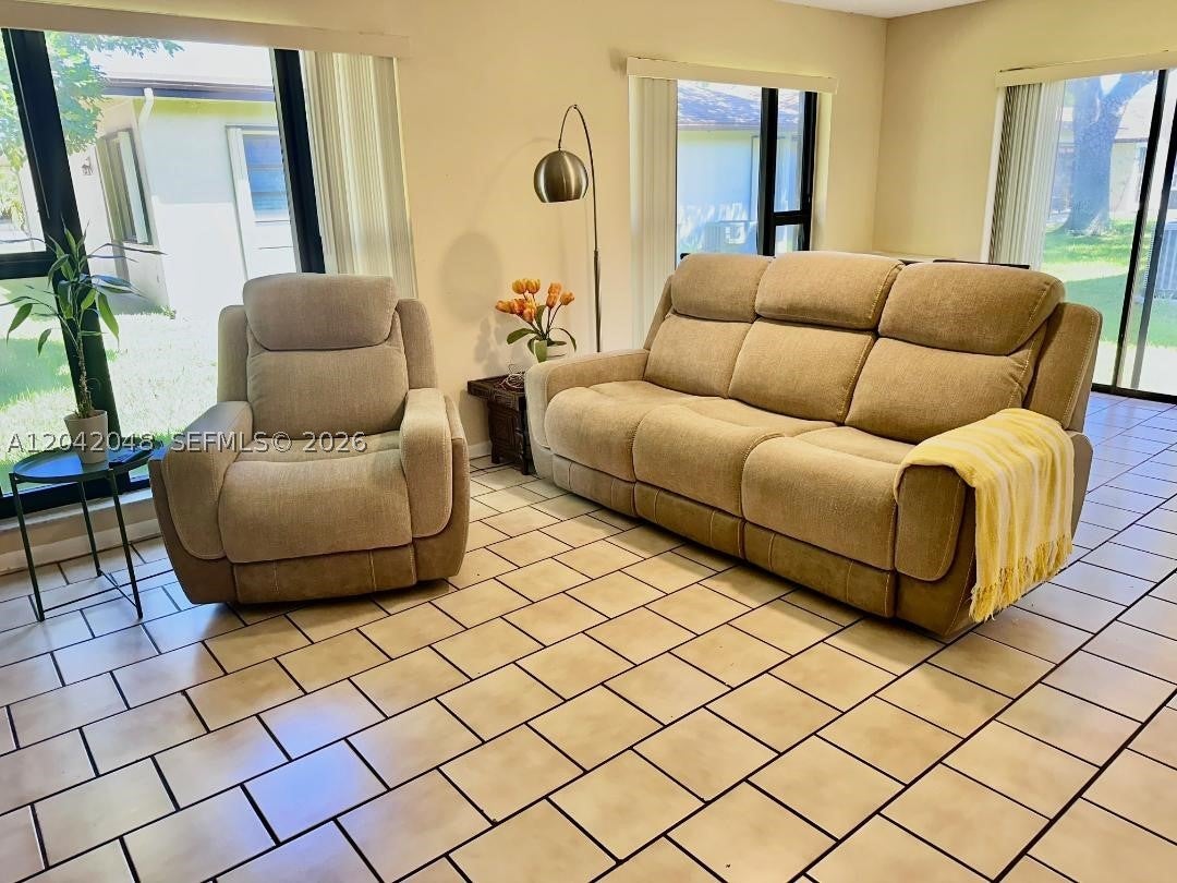 1714 SW 20th Ter
