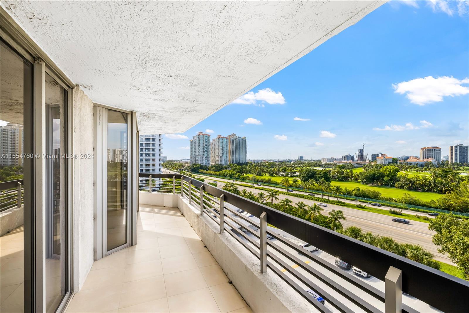 Property for Sale at 3400 Ne 192nd St 905, Aventura, Miami-Dade County, Florida - Bedrooms: 2 
Bathrooms: 2  - $415,000