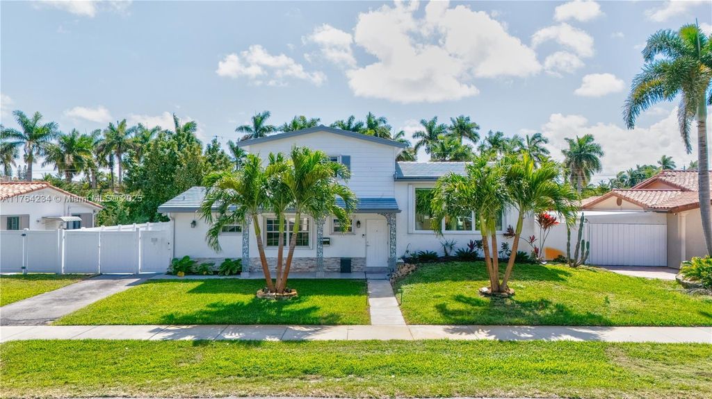 Photo of 1016 NE 4th Ct, Hallandale Beach, FL 33009 (MLS # A11764234)