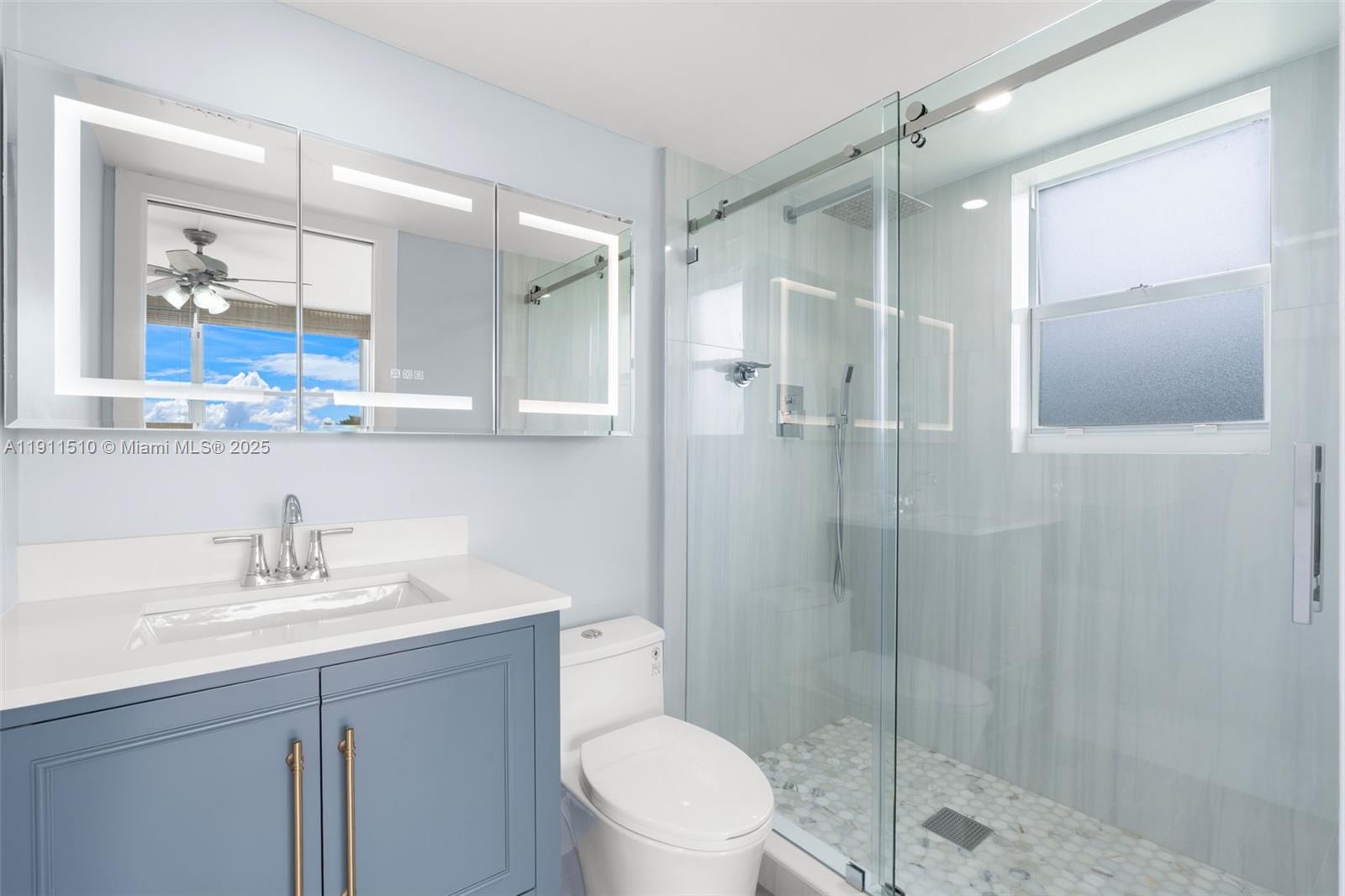 12B OF PALM SPRINGS 2 CON - Residential