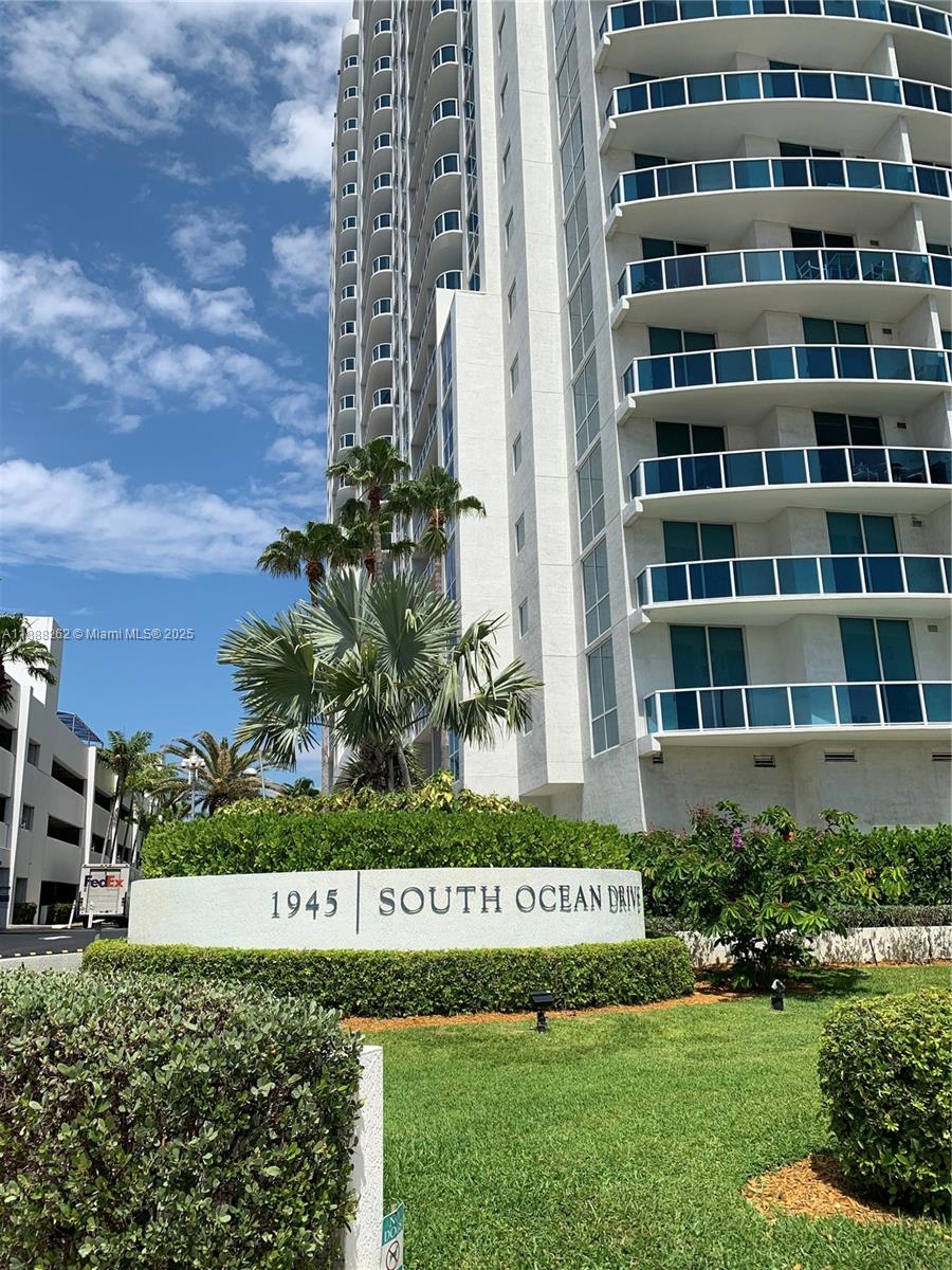 OCEAN MARINE YACHT CLUB C - Residential Lease