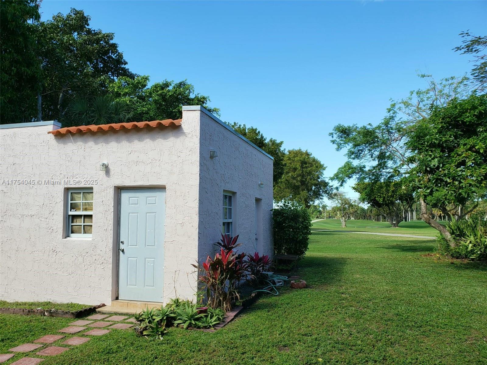 MID GOLF SUB 1ST ADDN - Residential