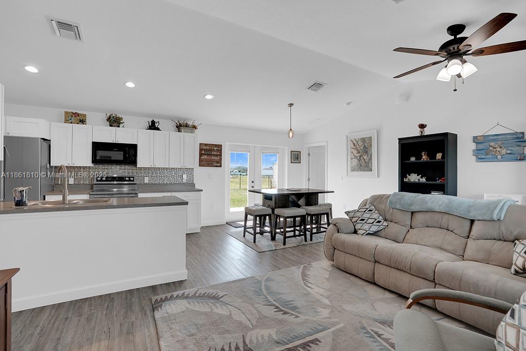 1263 Norge Ct