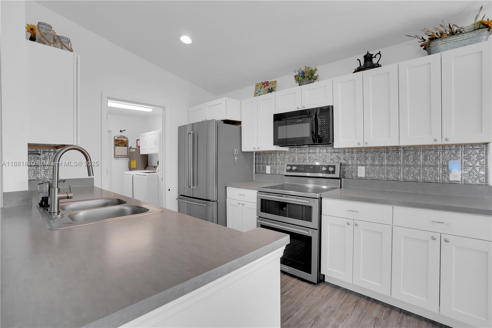 1263 Norge Ct