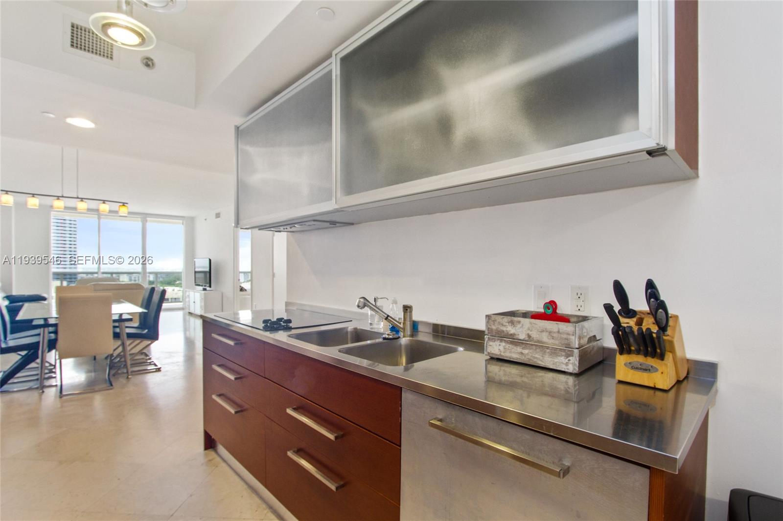 BEACH CLUB I - Residential