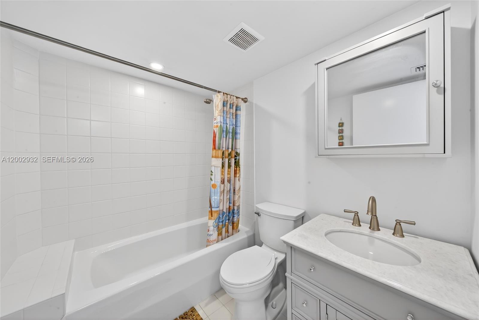 THE STERLING CONDO - Residential Lease