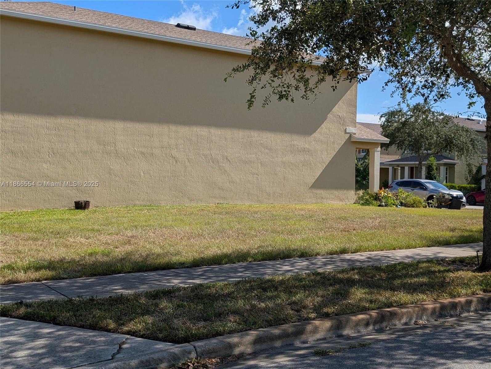 2301 SE Tavares Dr