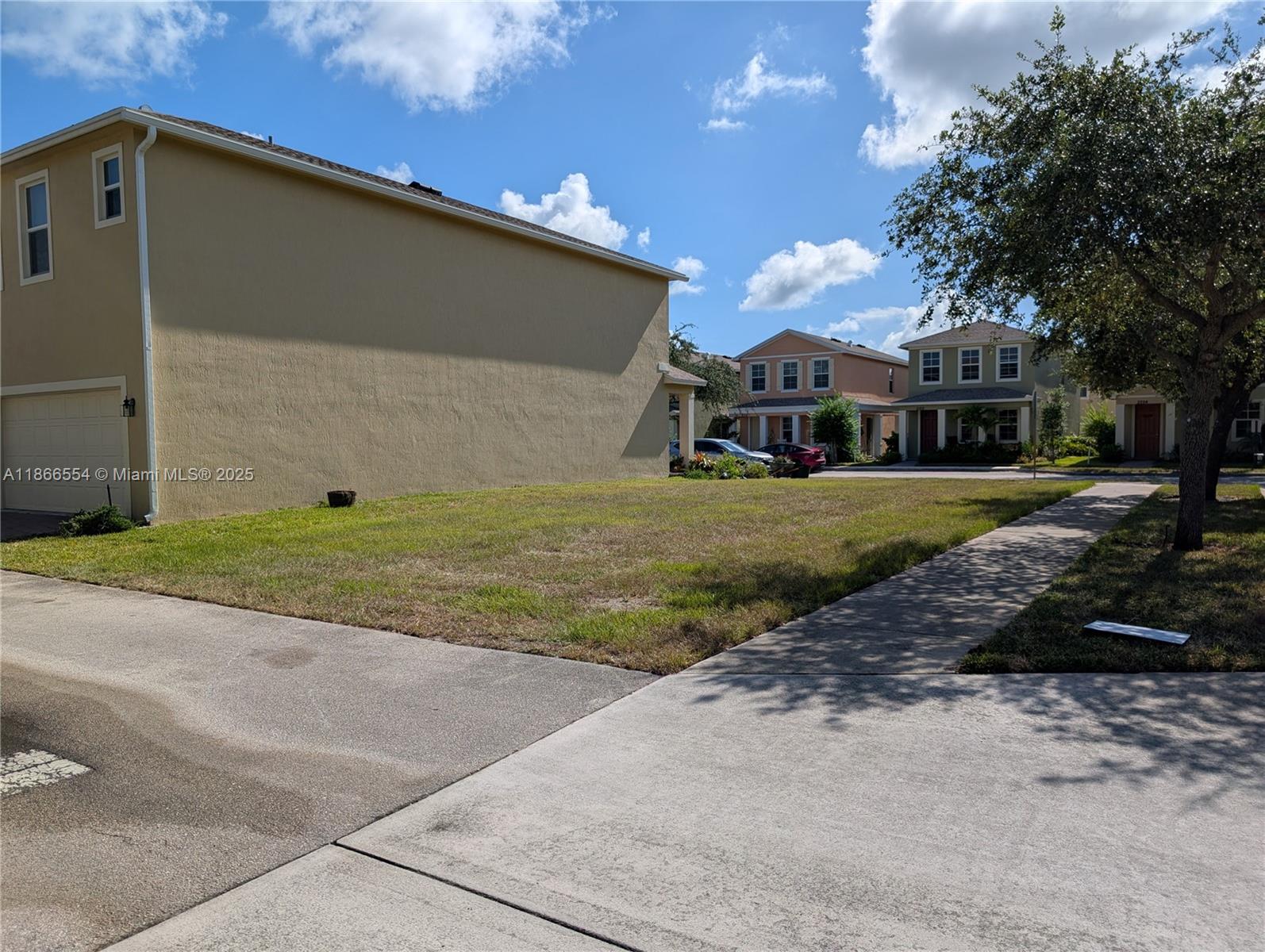 EAST LAKE VILLAGE NO 3 - Land