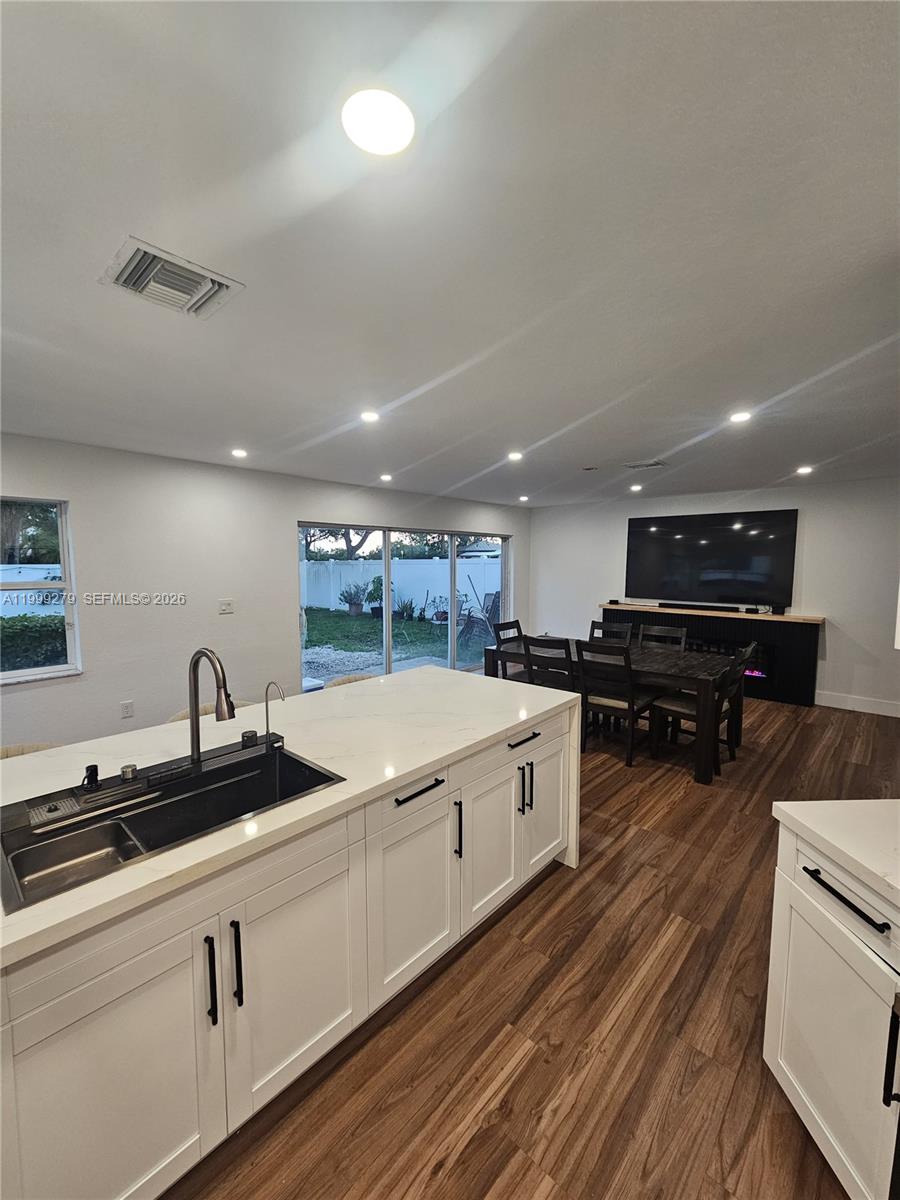 PEMBROKE ISLES 1 - Residential