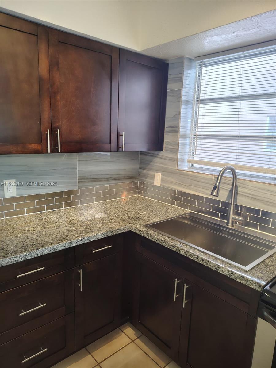 NORTH GATE - Residential Lease