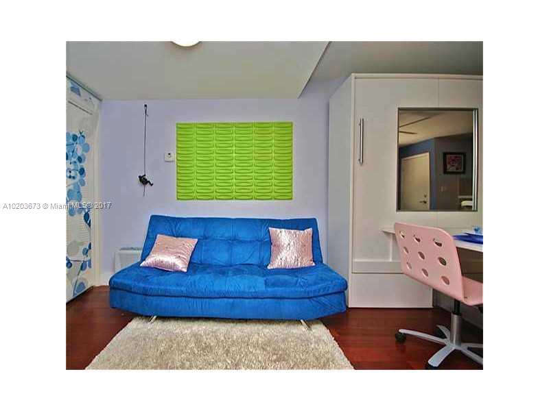 MOULIN ROUGE CONDO - Residential Lease