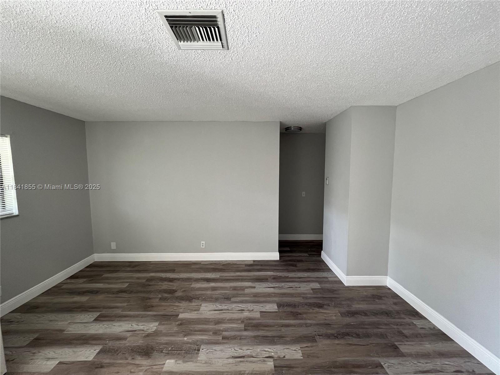 37 SE 15th St 2