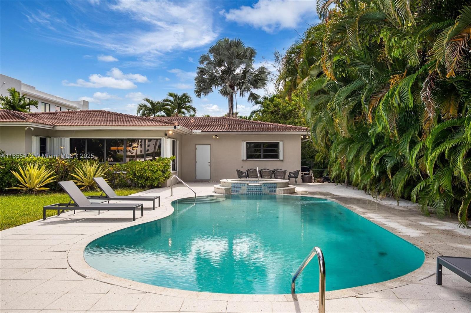 ALTOS DEL MAR NO 5 - Residential Lease