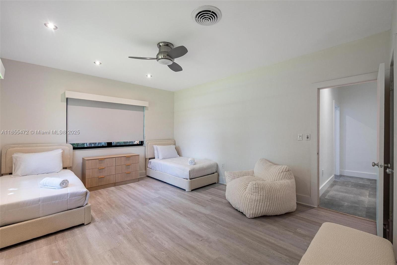 ALTOS DEL MAR NO 5 - Residential Lease