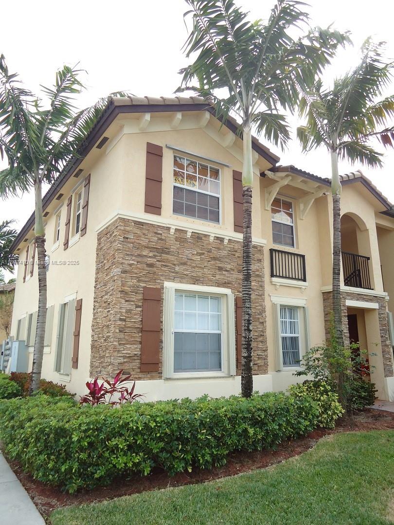 VILLAS AT CARMEL CONDO NO - Residential Lease