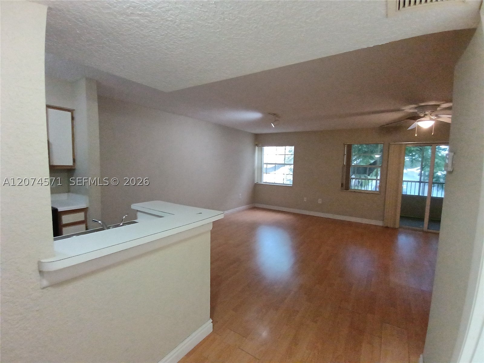 2871 N Oakland Forest Dr 210, Oakland Park FL 33309